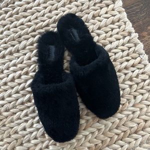 Aeydē shearling slides